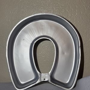 Vintage Horseshoe Cake Pan
